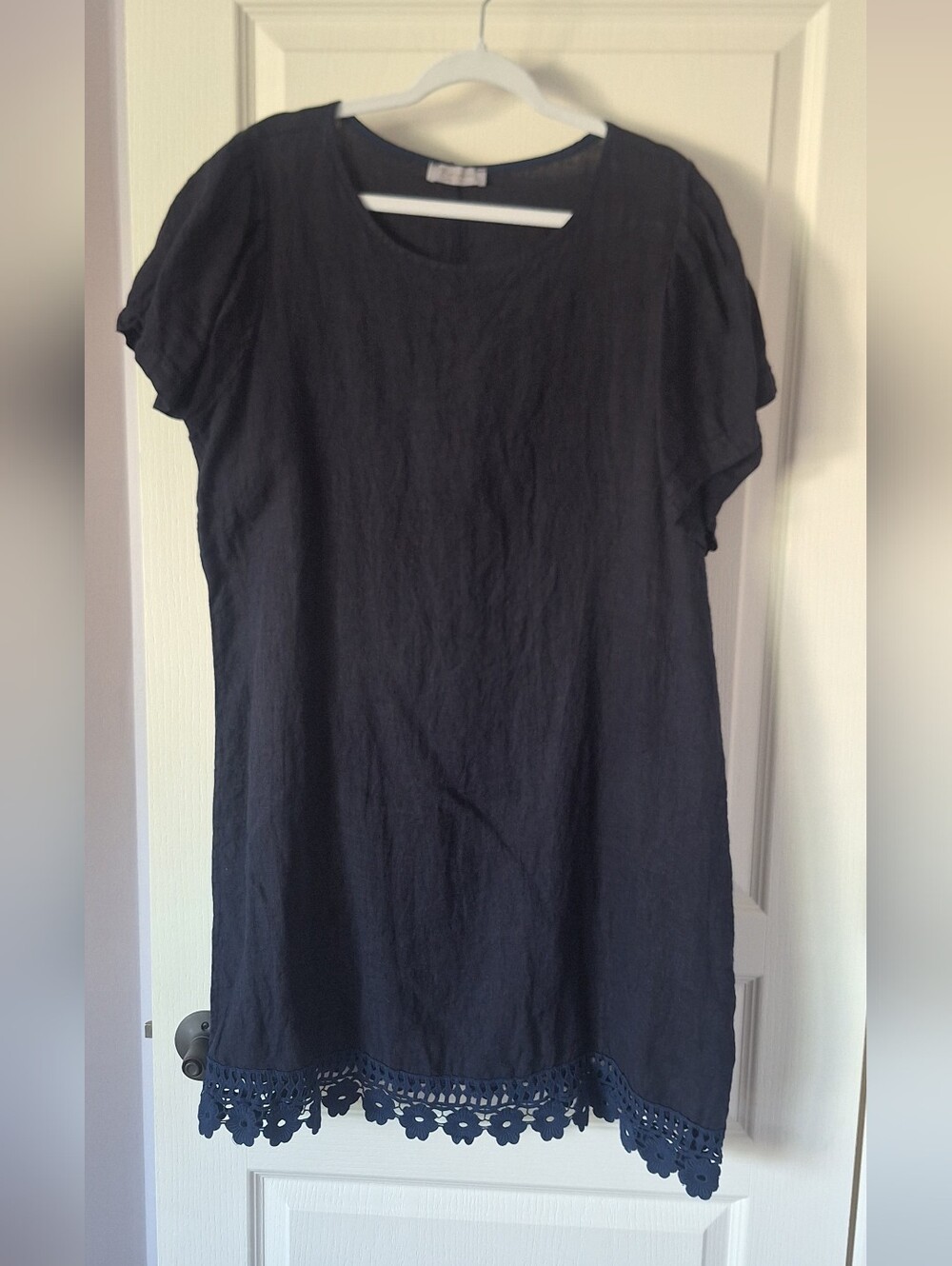 Women’s Navy Short-Sleeve Linen Blend Tunic with Crochet Hem